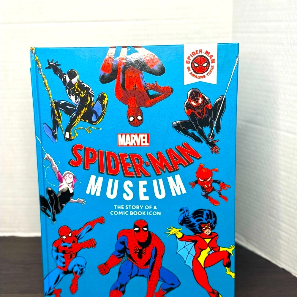 Marvel Spider-Man Museum Kids Book - Blue